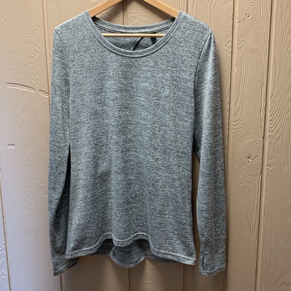 90 Degree by Reflex Top - Picture 1 of 13